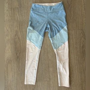 Outdoor Voices colorblock 7/8 leggings